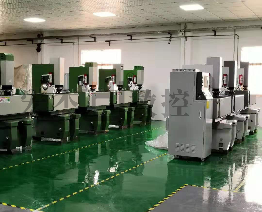 1590626781575560.jpg 磨床3.jpg